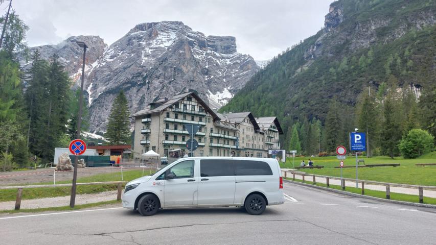 Taxi-Transfer-Bressanone-Brixen-Fortezza-Franzensfeste-Sudtirol-Altoadige-Bolzano-Bozen-Chiusa-Klausen-Sterzing-Vipiteno-Brunico-Bruneck-Flughafen-Airport-Transfer-Mondi-business-trip